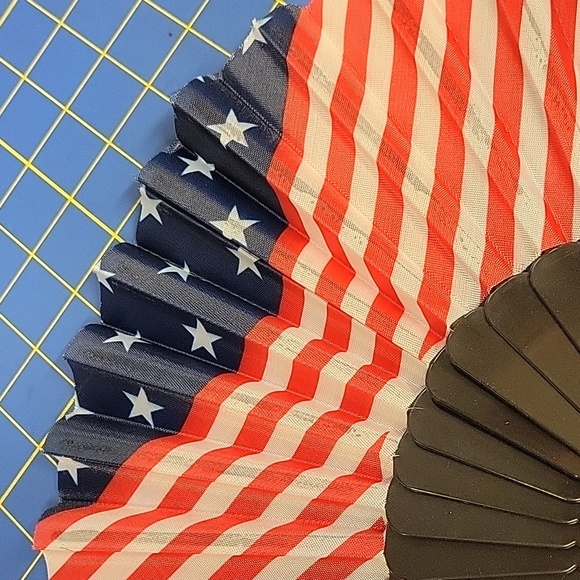 Patriotic Hand Fan with Stars Stripes Flag Patriotic Fold Out Hand Fan 9" x 17" - Picture 5 of 5